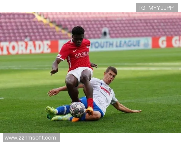 西甲赛场曼城大胜本菲卡三球零封引发全场热议与讨论