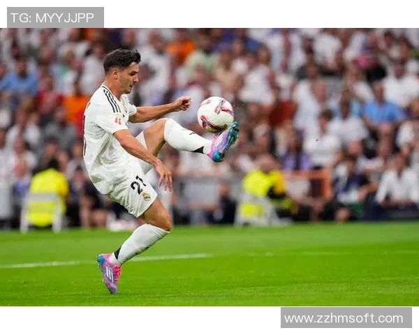 意甲大战：皇马狂胜AC米兰五球大捷帽子戏法点燃全场激情